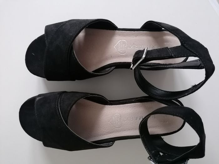 Black Shoes