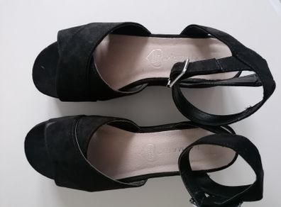 Black Shoes