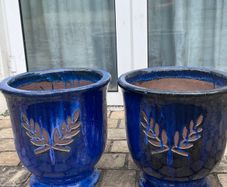 Large outdoor pots