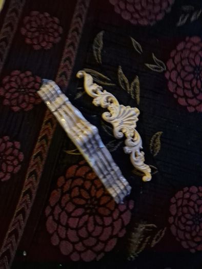 16 New Wood mouldings