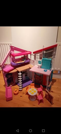 Barbie Malibu House