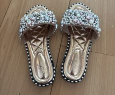 Ladies sandals