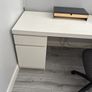 desk and chair Image 5