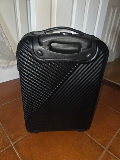 Cabin suitcase