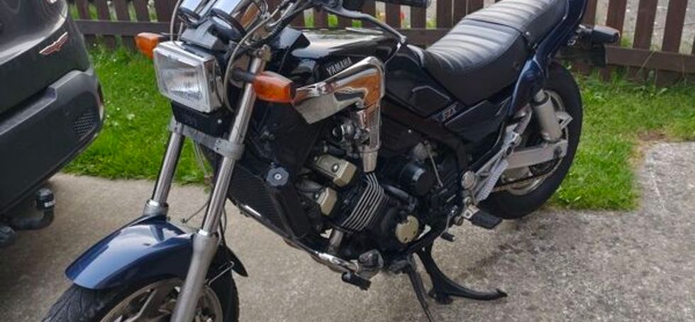 1997 Yamaha FZX750 Fazer