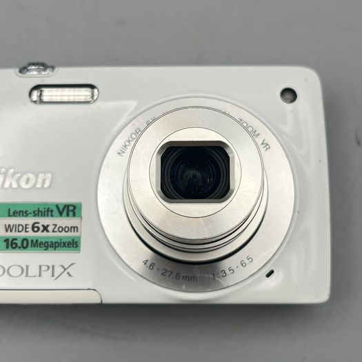 Nikon Coolpix S4300 16MP Digital Camera White Touchscreen - Full Kit