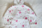 Cosy white dressing gown with pink stars