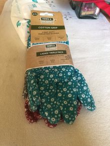 gardening gloves x 3