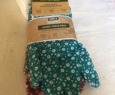 gardening gloves x 3