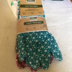 gardening gloves x 3