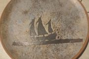 Vintage Retro Pottery HANGING WALL Plate.