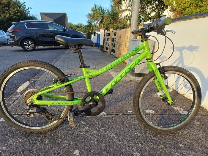 Carrera Abyss Jnr Fit 20 inch wheels