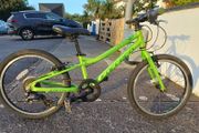 Carrera Abyss Jnr Fit 20 inch wheels