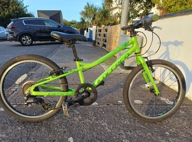 Carrera Abyss Jnr Fit 20 inch wheels