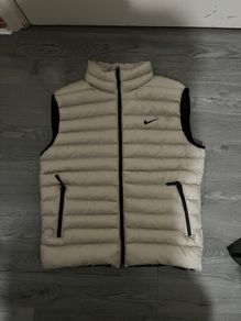 Cream Nike Puffer Vest Gillet - Size M