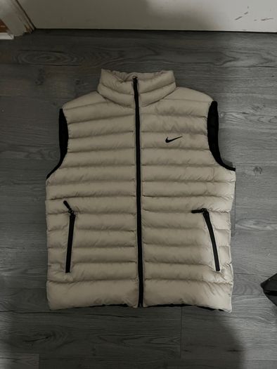 Cream Nike Puffer Vest Gillet - Size M