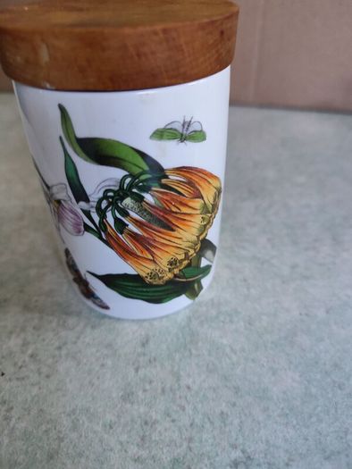 Rare find Porcelain lidded jar with lid Vintage Portmeirion Botanic Garden storage jar NO Crazing