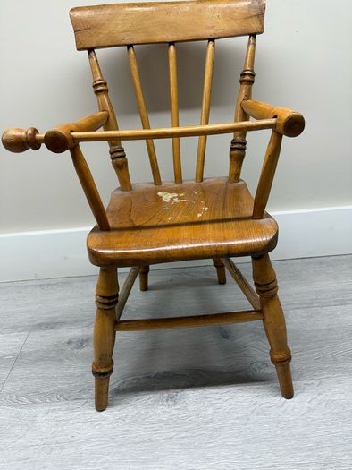 Child's wooden Chair