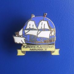 MAYFLOWER II (Plimoth Pilgrims replica ship) - a scarce souvenir/merchandise badge
