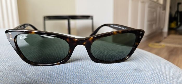 Ray Ban