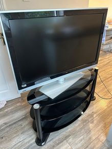 42" Phillips TV & Stand