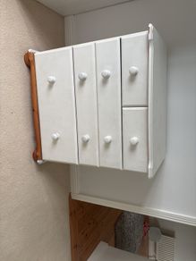 chest of drawers