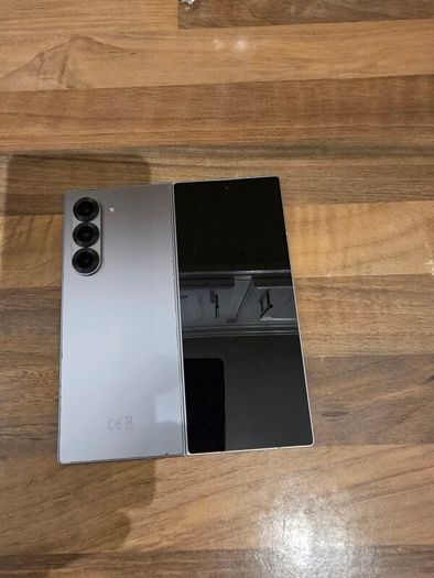 Samaung galaxy z fold 6