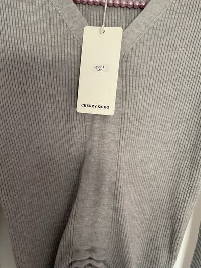 jumper grey v neck jumper m/l adjustable front detail