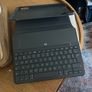 iPad 5th gen 32GB storage Image 9