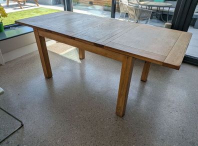 Solid Oak Dining Table - Extendable