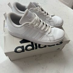 Adidas size 4