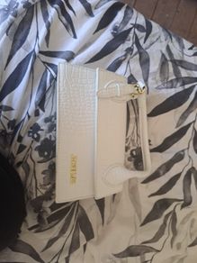 womens bag not real