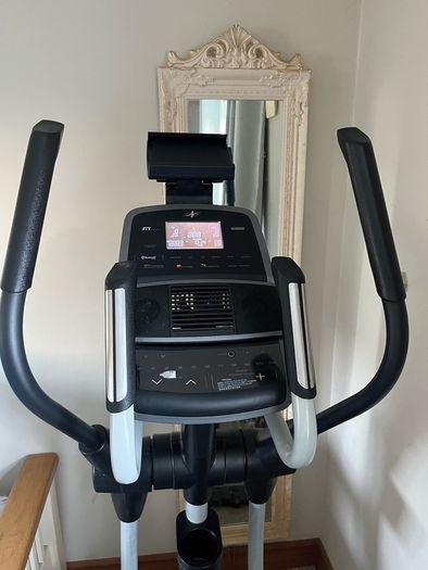 Cross Trainer