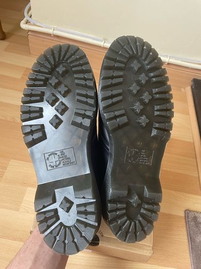 Dr. Martens 1461 shoe, size 9