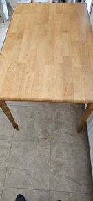 Kitchen table great condition 80 euro or open to offers