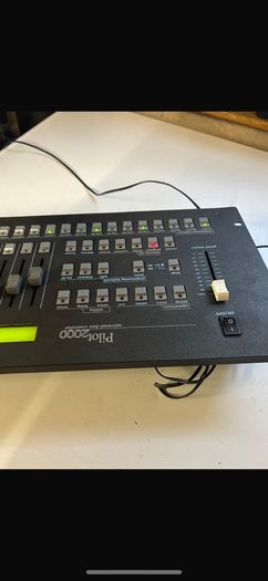 Pilot 2000 DMX Light controller