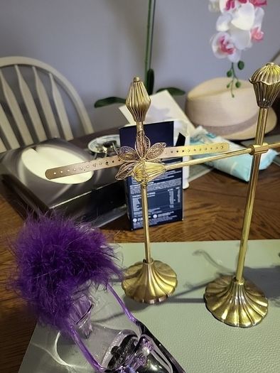 Jewellery stands 10e each