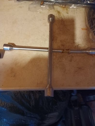wheel brace
