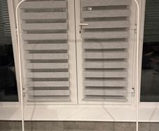 White Metal Clothes Rack / Garment Rail (IKEA Mulig Style) - Excellent Condition