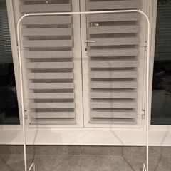 White Metal Clothes Rack / Garment Rail (IKEA Mulig Style) - Excellent Condition