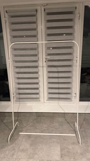 White Metal Clothes Rack / Garment Rail (IKEA Mulig Style) - Excellent Condition