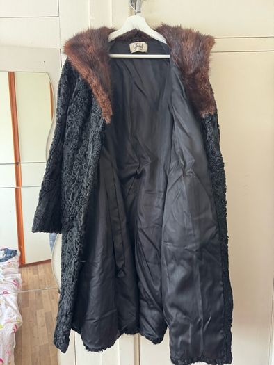 Black Persian Lamb (Karakul) Fur Coat with Mink Collarol