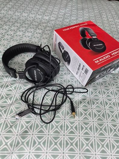 Studio headphones M-audio HDH40