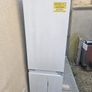 In built whirlpool fridge and freezer Image 2