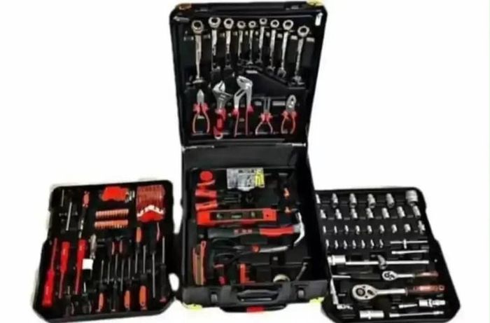 Brand New 599 Pcs Tool Suitcase