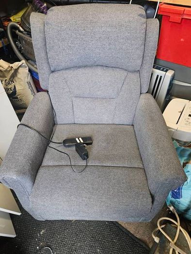 mobility chair reclining lift