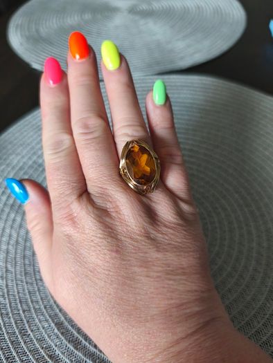 14Ct Gold Ring with corundum stone