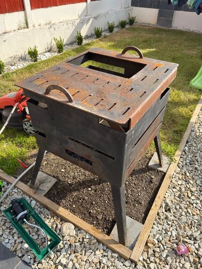 Garden fire pit