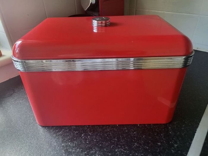 bread bin