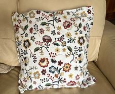 8 Feather Cushions & Cotton Washable Zipped Covers